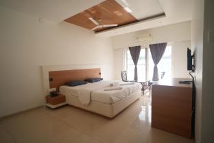hotel blue lotus residences