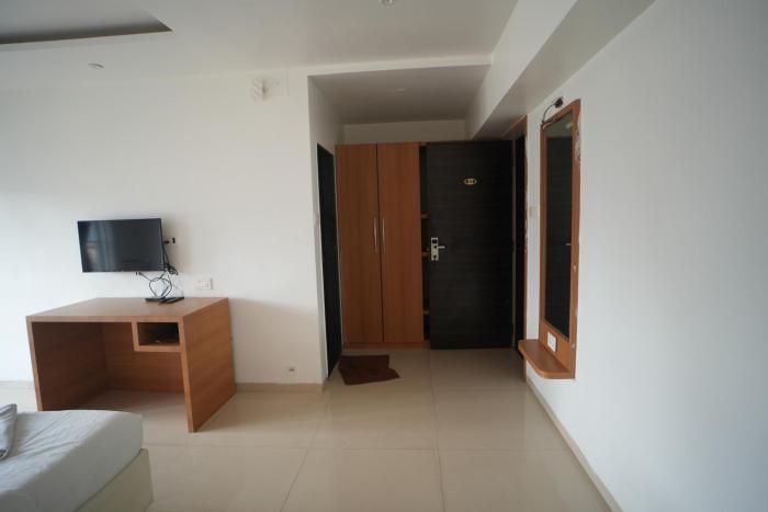 hotel blue lotus residences