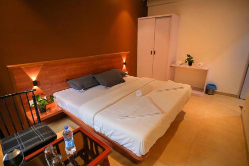 hotel blue lotus residences