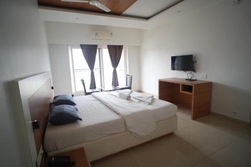 hotel blue lotus residences