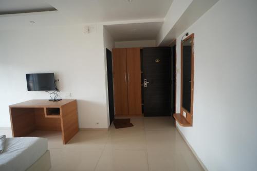 hotel blue lotus residences
