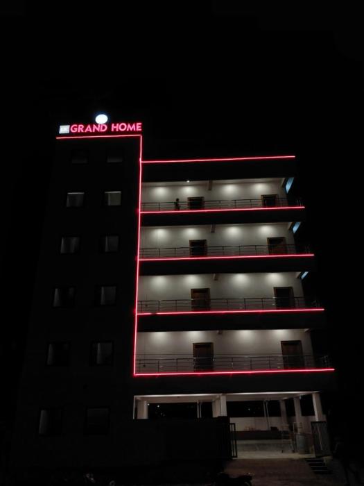 lk grand home
