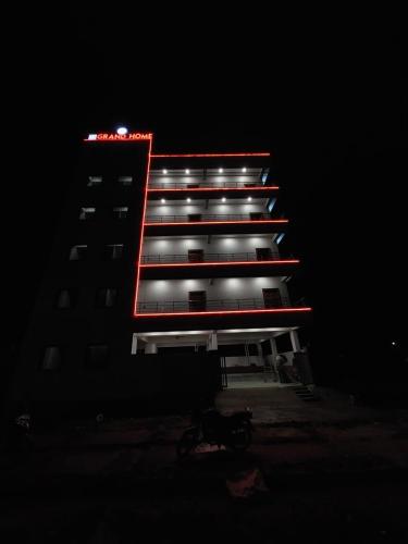 lk grand home
