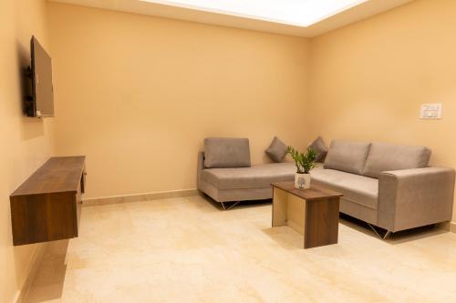 lk grand home