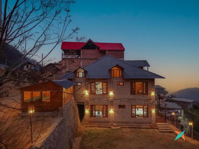 zostel homes khajjiar