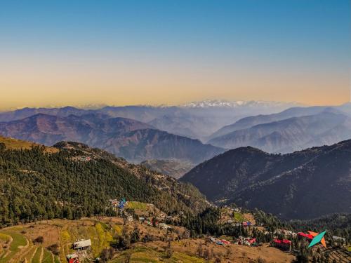 zostel homes khajjiar