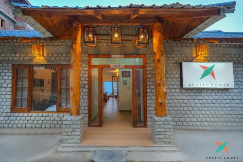 zostel homes khajjiar