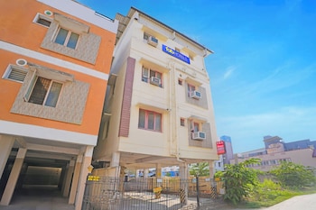 via yazhini hospitality services