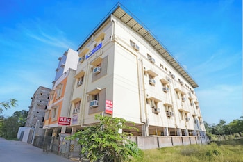 via yazhini hospitality services