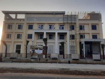 Narayana Residency,,3 star