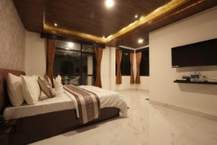 longitude homestay