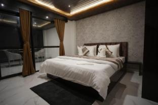 longitude homestay
