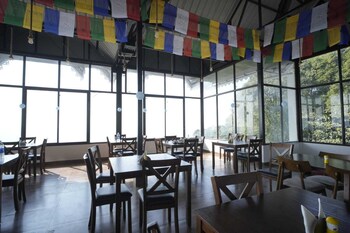 longitude homestay