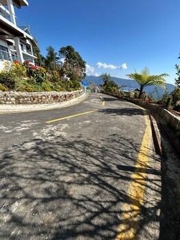 longitude homestay