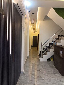 gita raman palace