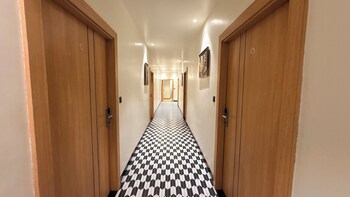 Hotel Midas,,3 star
