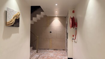 Hotel Midas,,3 star