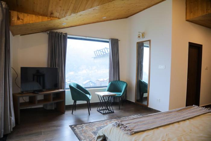 hogs panorama manali