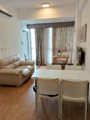 mactan newtown condo with pool access