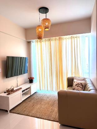 mactan newtown condo with pool access