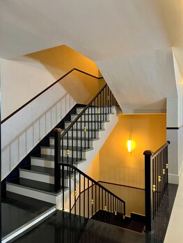 Hotel Mango Groves,,3 star