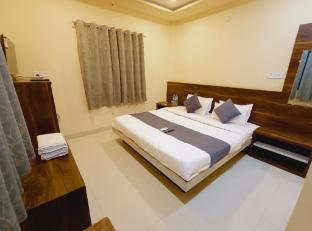 shree krishna hotel
