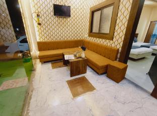 shree krishna hotel