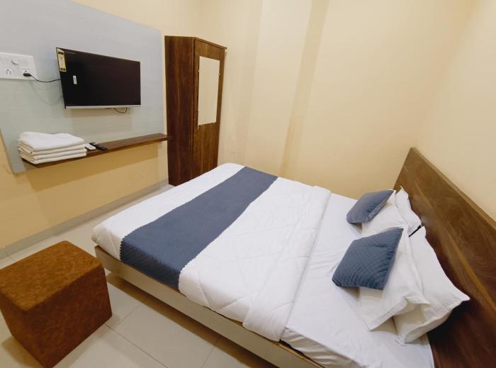 shree krishna hotel