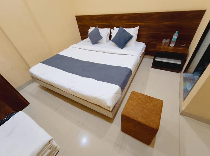 shree krishna hotel