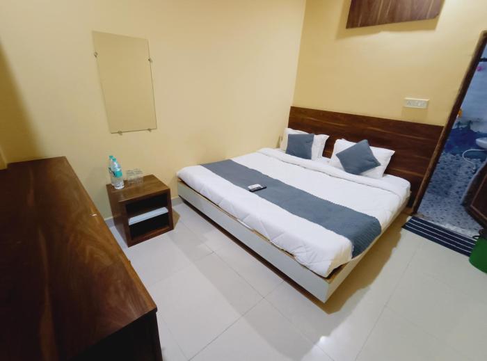 shree krishna hotel