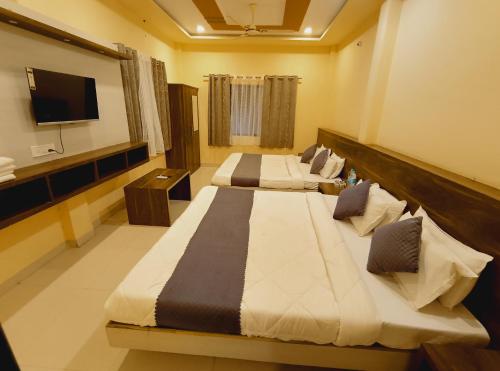 shree krishna hotel
