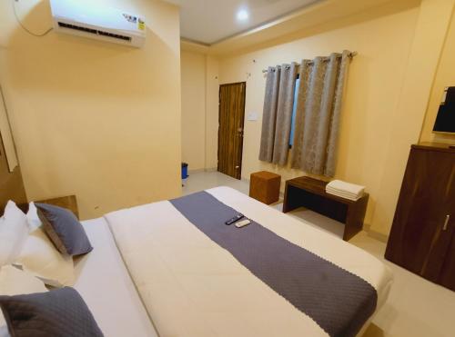 shree krishna hotel