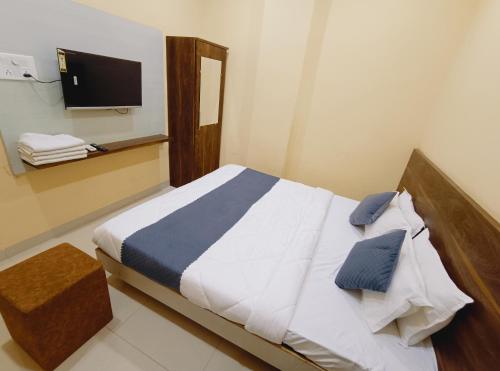 shree krishna hotel