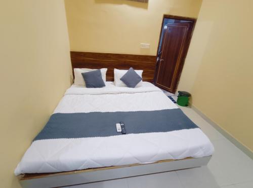 shree krishna hotel