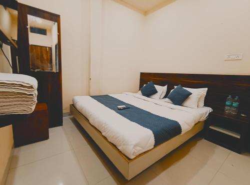 shree krishna hotel