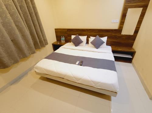 shree krishna hotel