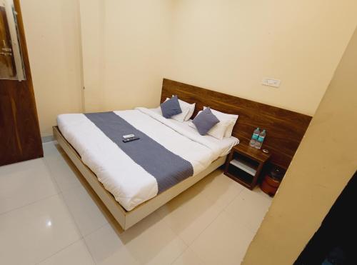 shree krishna hotel