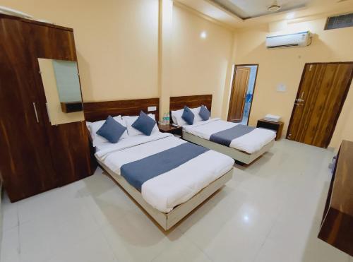 shree krishna hotel
