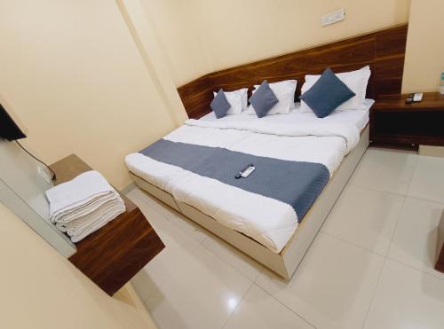 shree krishna hotel
