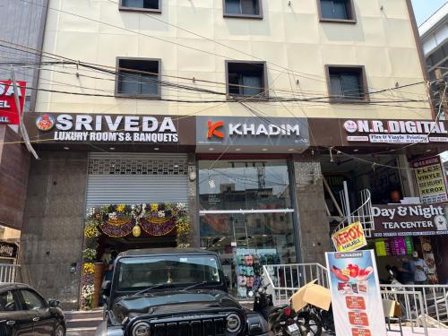 sriveda premium hotel