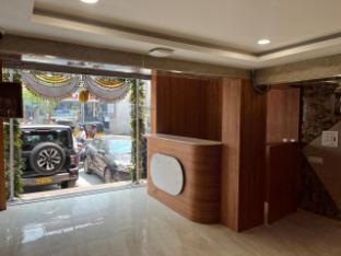 sriveda premium hotel