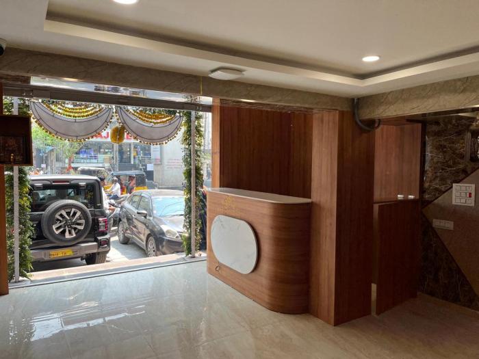 sriveda premium hotel