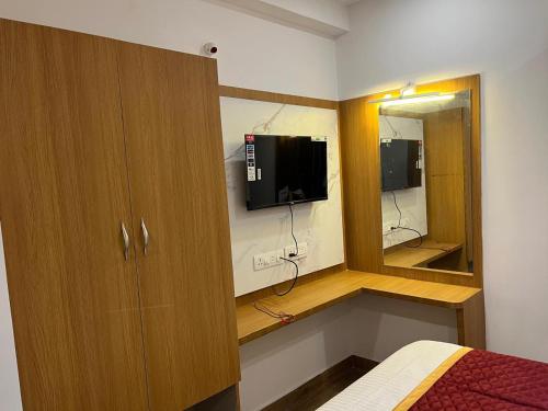 sriveda premium hotel