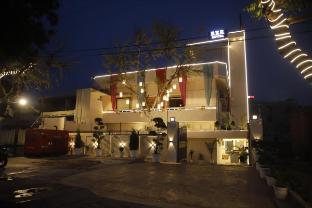 rrr hotel