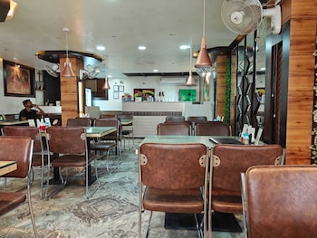 Oasis Hotel And Restaurant,,2 star