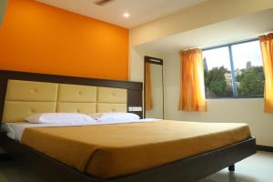 hotel sabareesh plaza madurai tamil nadu