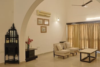 The Brownwood Manor,,3 star
