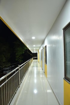 hotel gananjaya gokarna