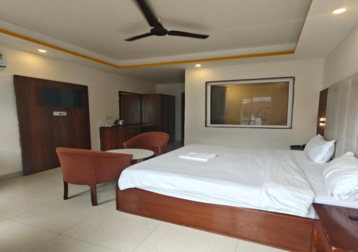 hotel weekend heights