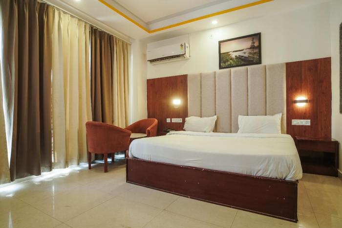 hotel weekend heights
